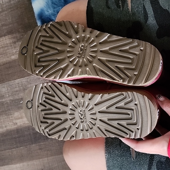 Classic short Ugg Boots - Picture 3 of 3